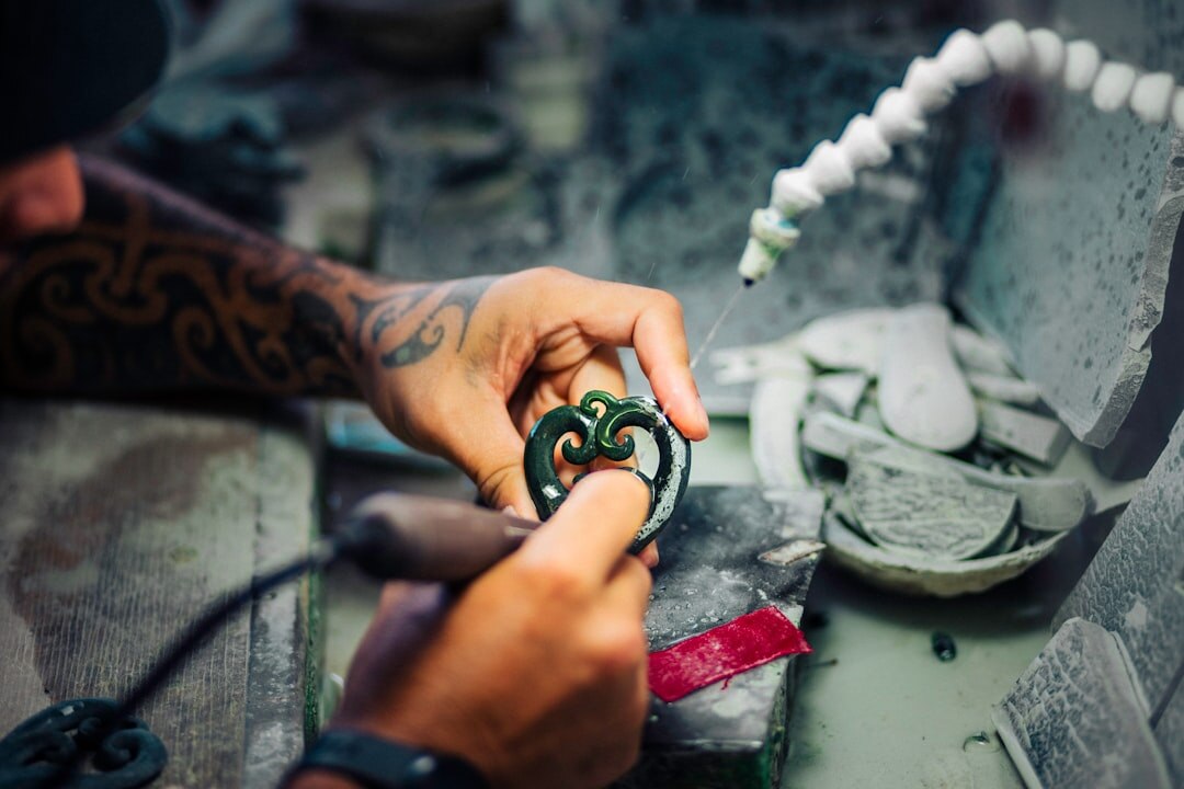 jewelry artisan setting gemstone